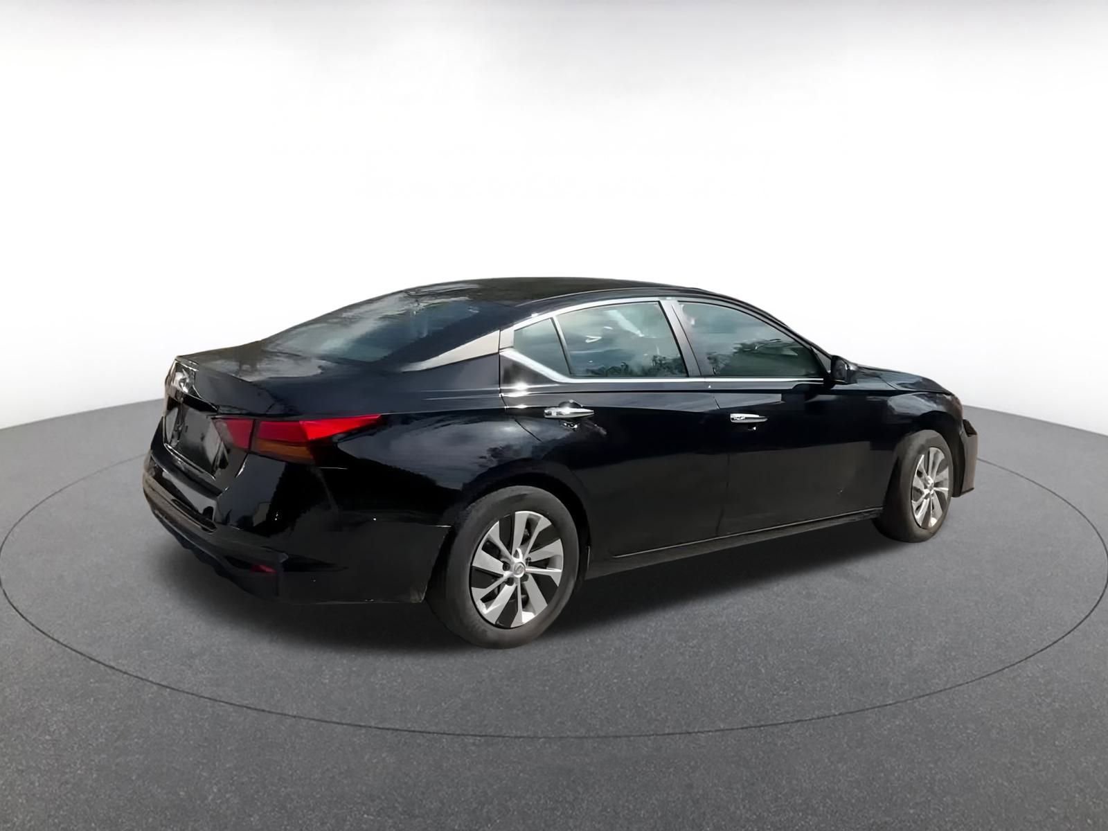 Thumbnail: 2024 Nissan Altima - 12