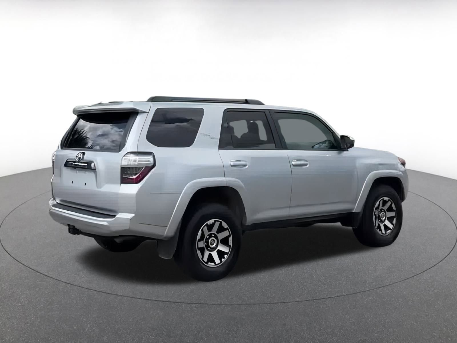 Thumbnail: 2024 Toyota 4Runner - 12