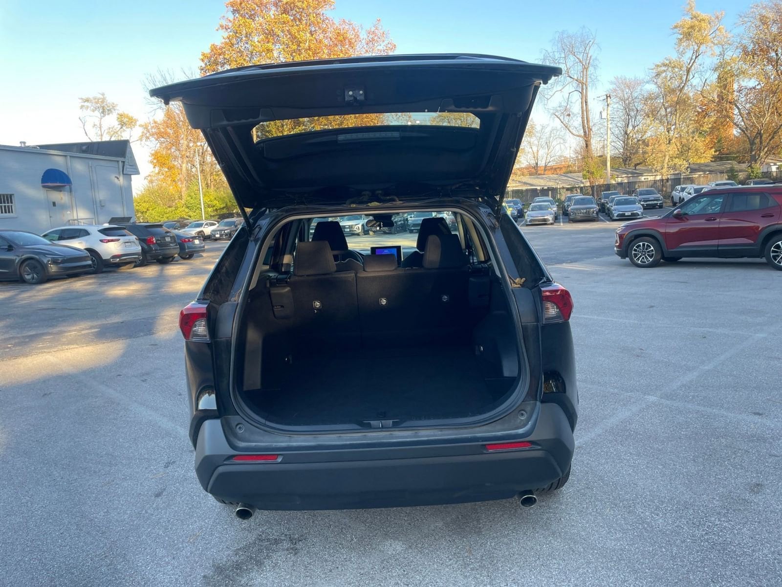 Thumbnail: 2025 Toyota RAV4 - 29