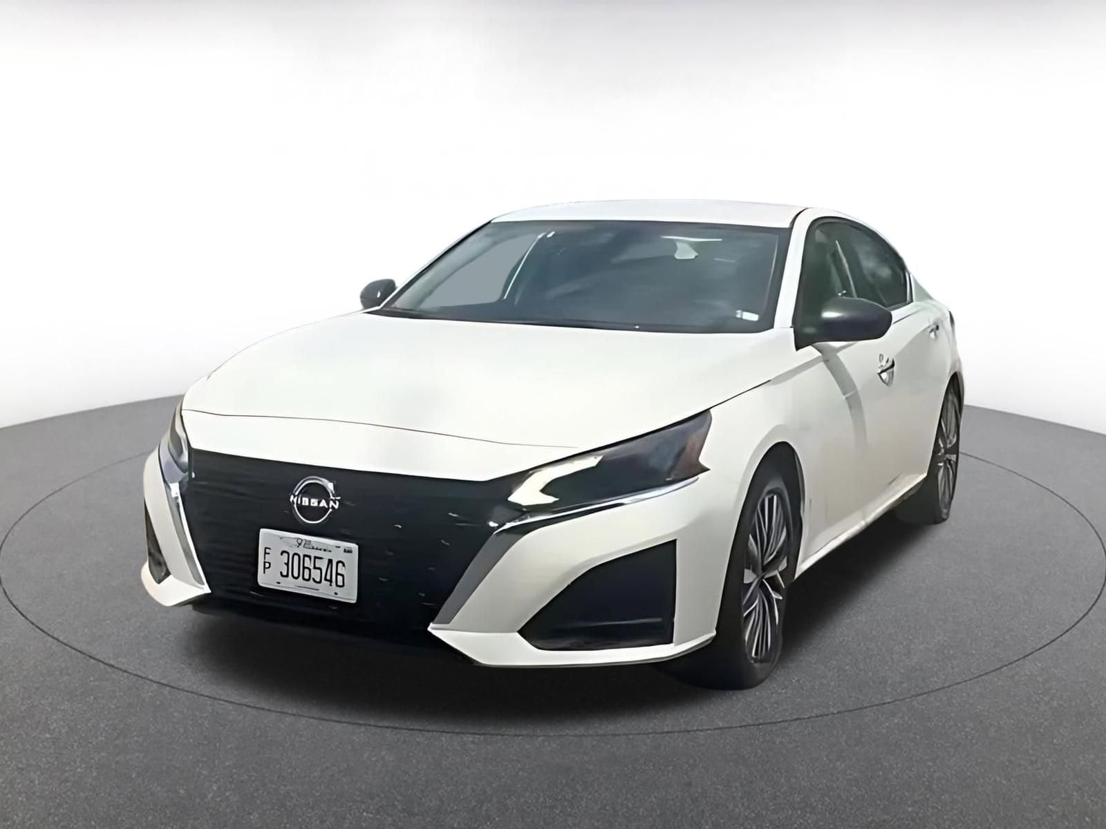 Thumbnail: 2025 Nissan Altima - 8