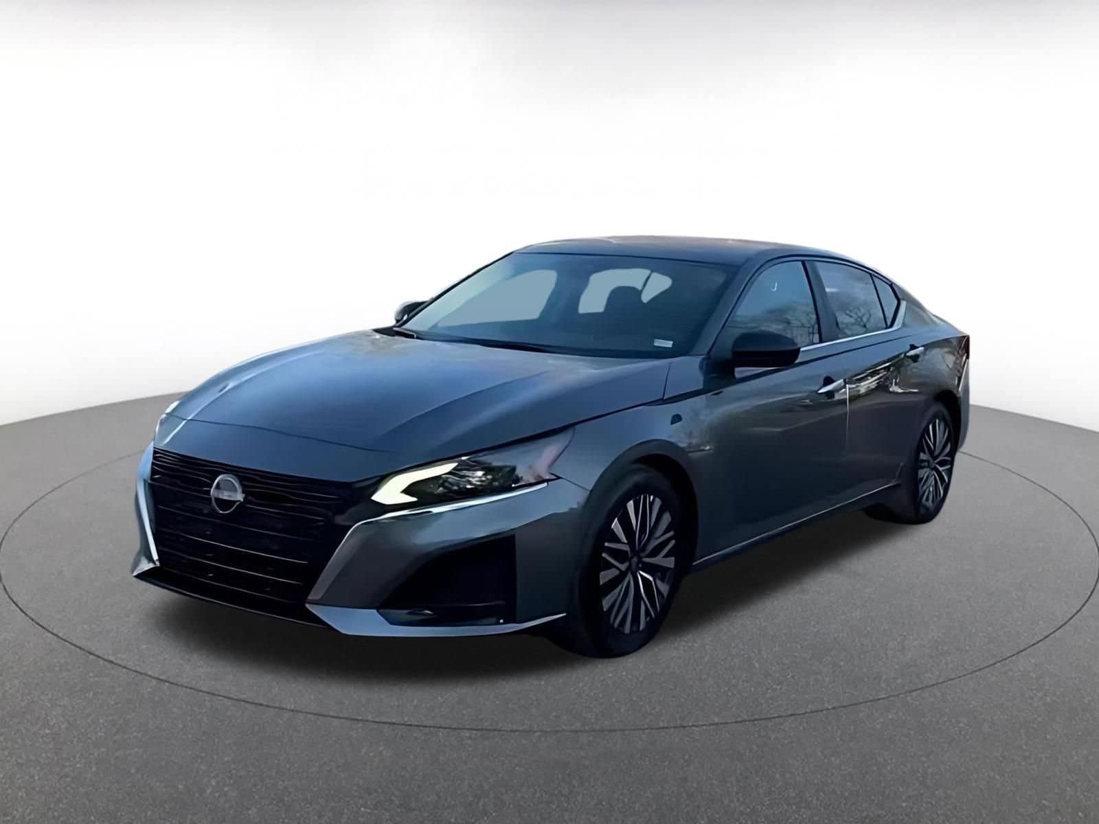 Thumbnail: 2025 Nissan Altima - 7