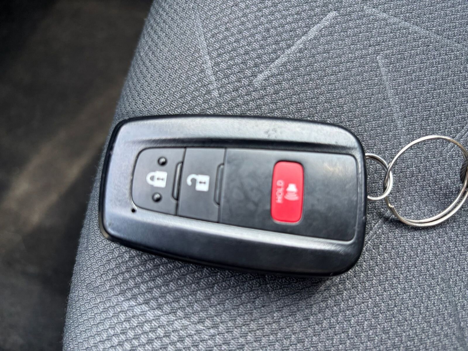 Thumbnail: 2025 Toyota RAV4 - 21