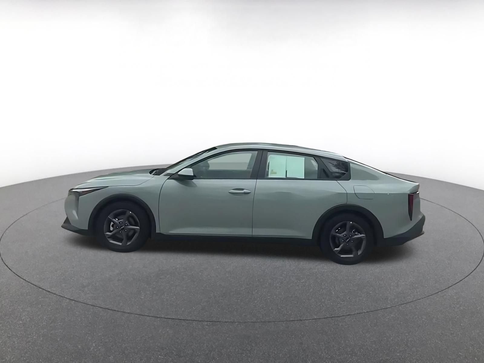 Thumbnail: 2026 Kia K4 - 10