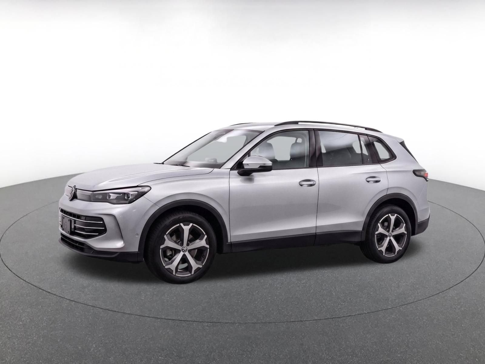 Thumbnail: 2026 Volkswagen Tiguan - 3