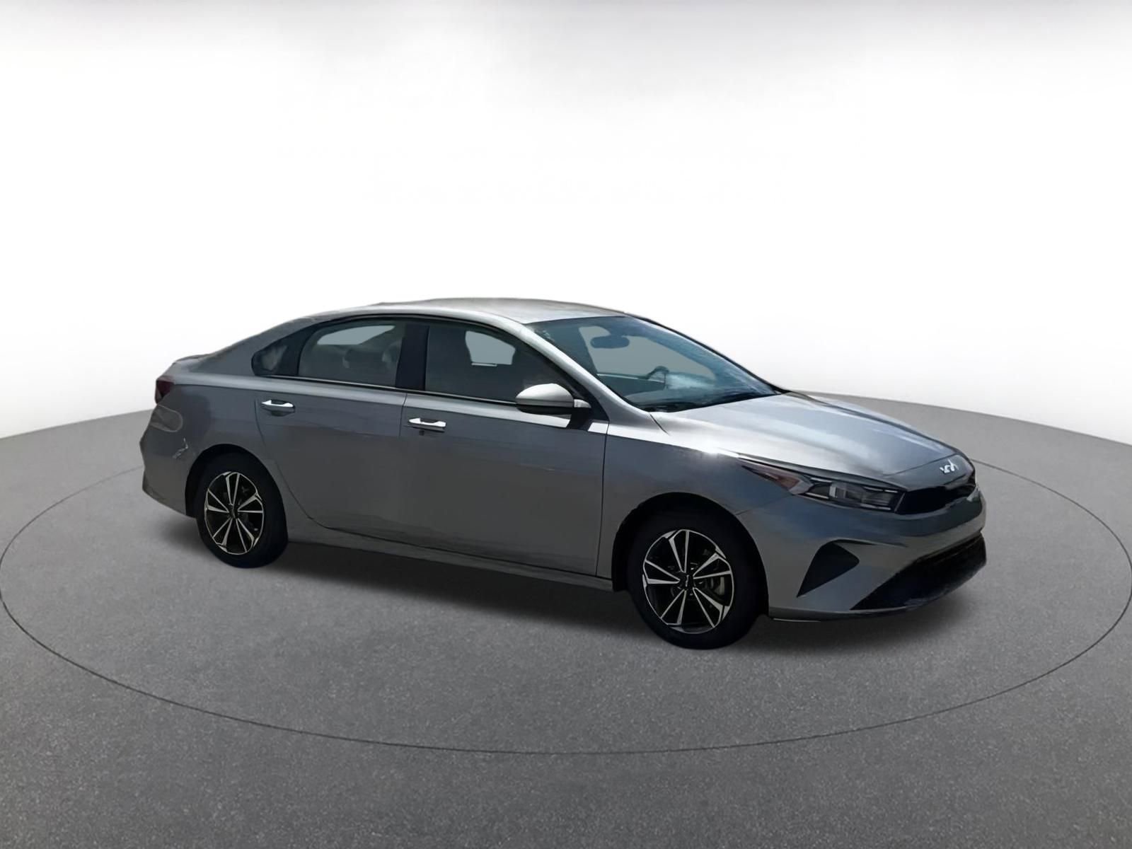 Thumbnail: 2024 Kia Forte - 15