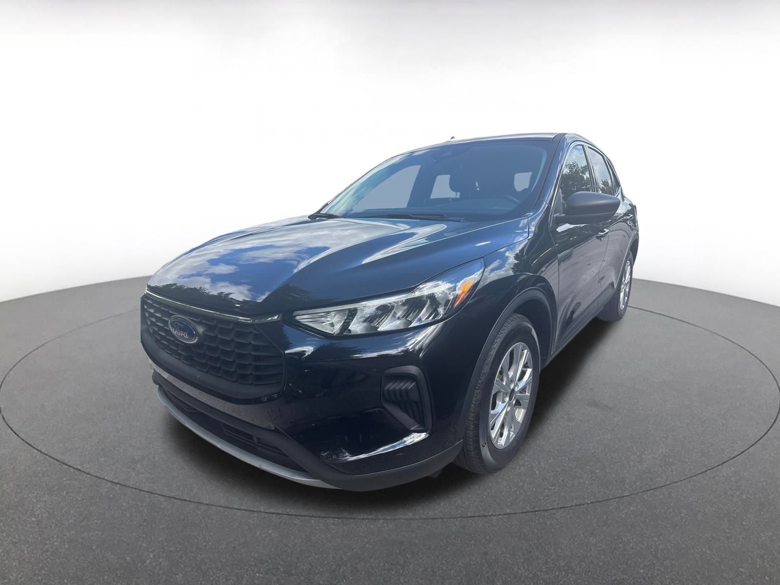 Thumbnail: 2024 Ford Escape - 3