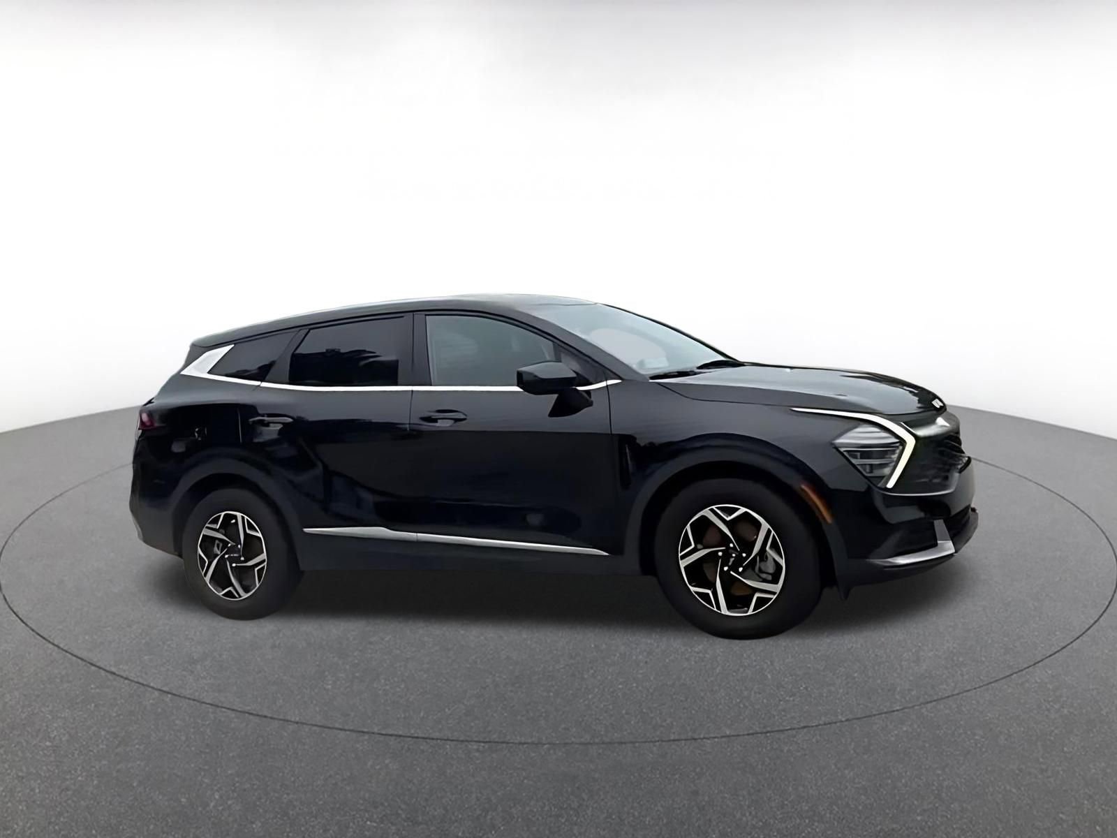 Thumbnail: 2025 Kia Sportage - 2