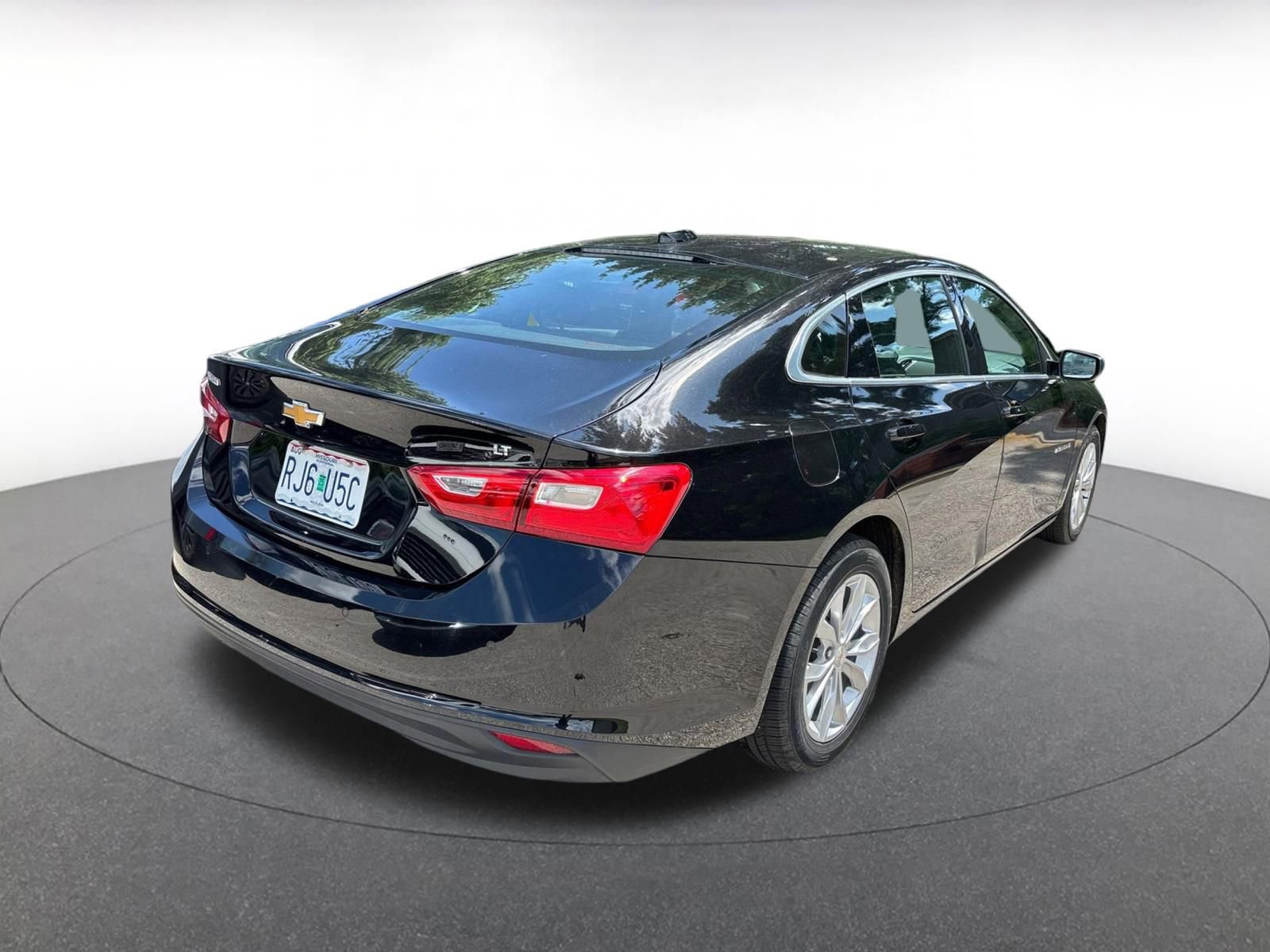 Thumbnail: 2023 Chevrolet Malibu - 5