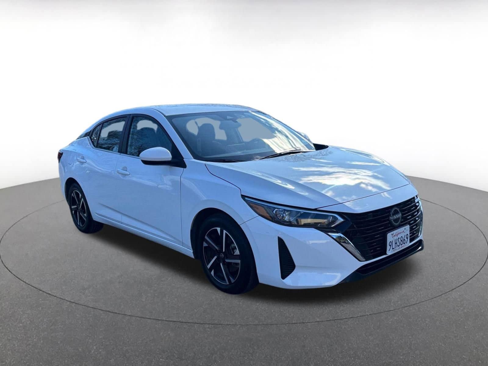 Thumbnail: 2024 Nissan Sentra - 1