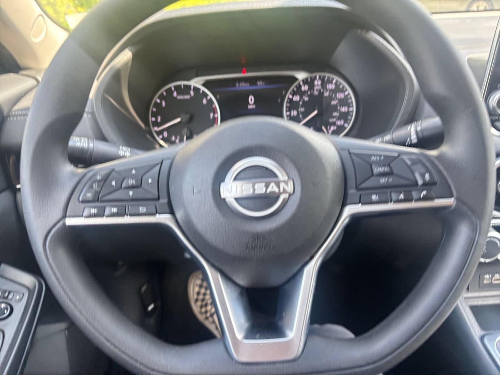 Thumbnail: 2025 Nissan Sentra - 32