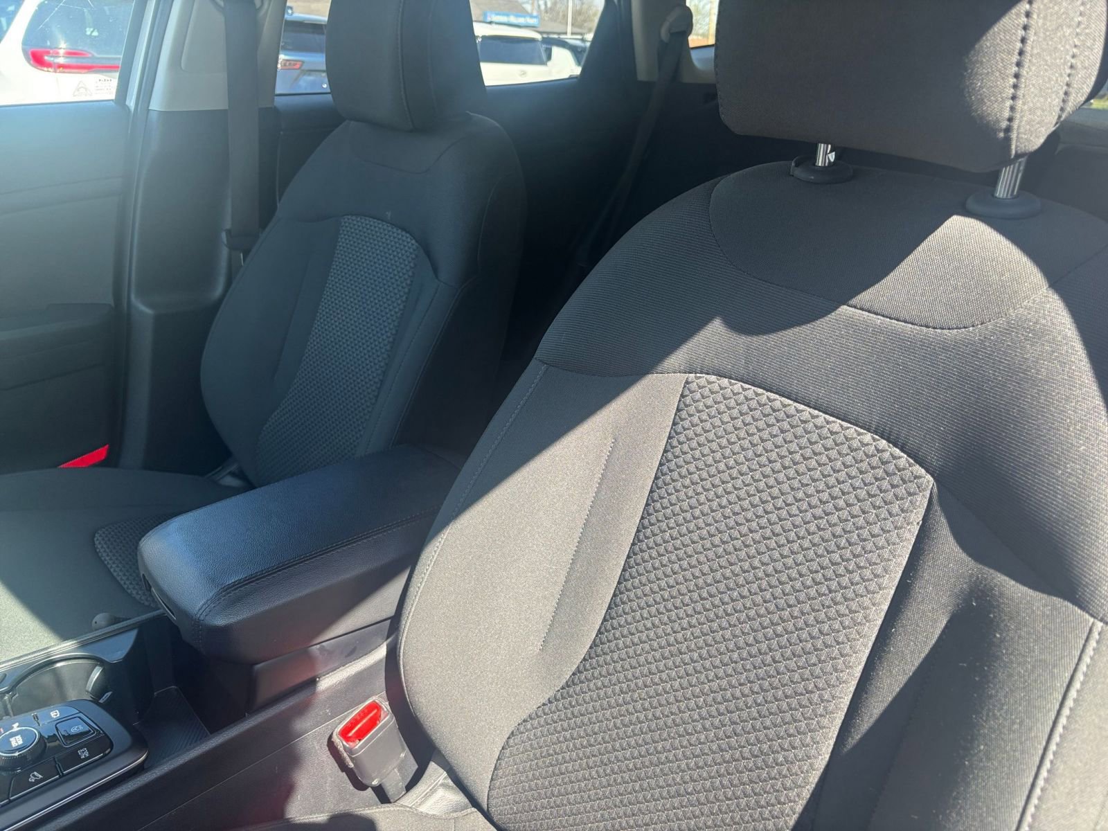 Thumbnail: 2025 Kia Sportage - 34