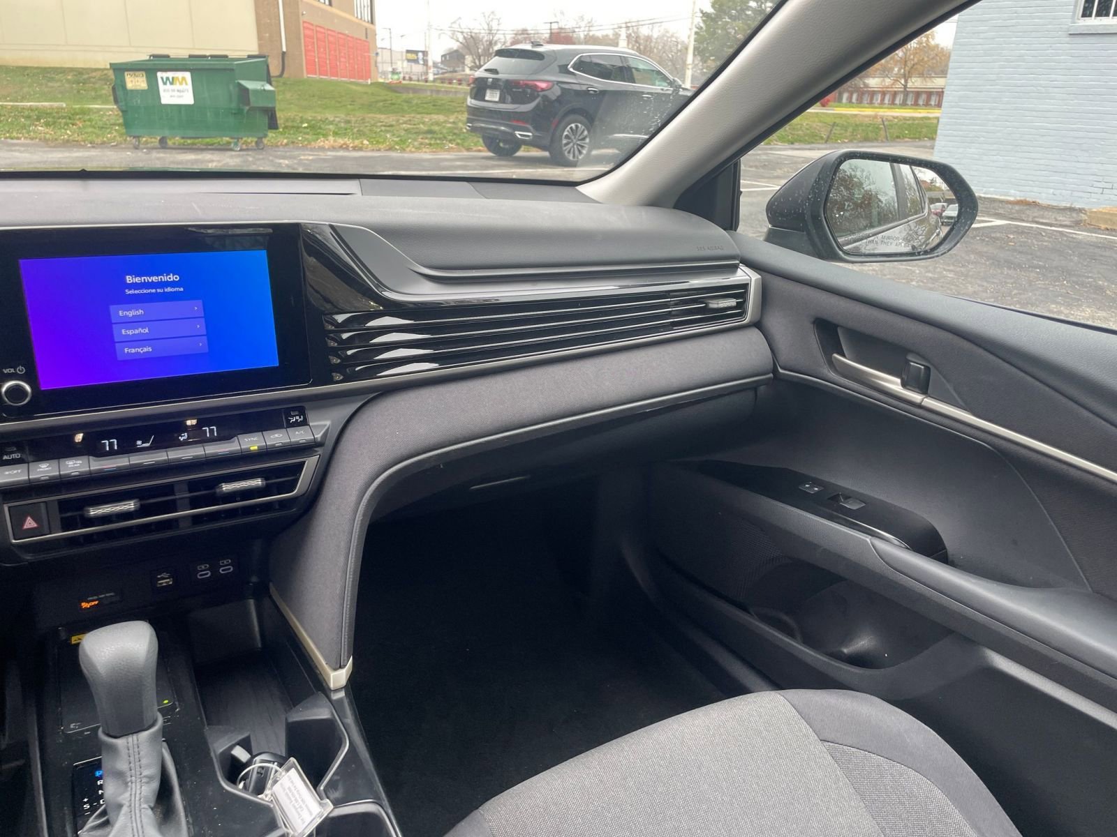 Thumbnail: 2025 Toyota Camry - 33