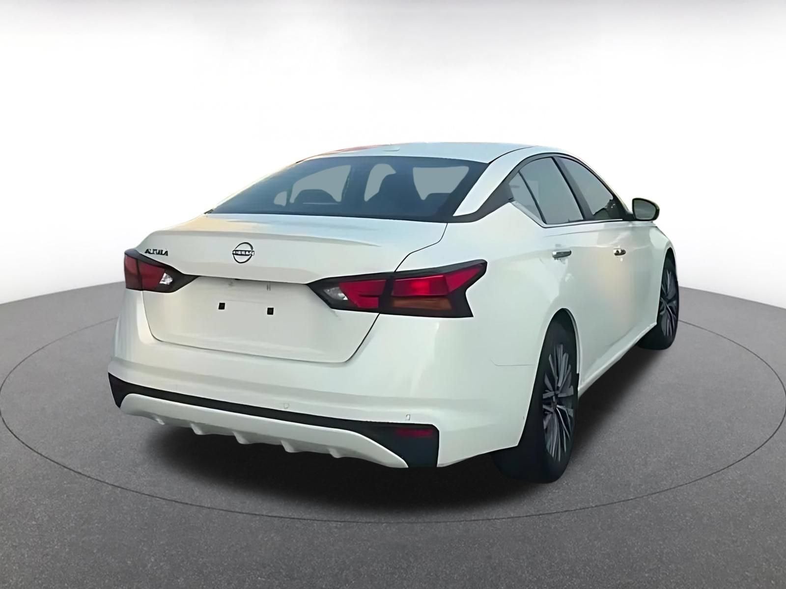 Thumbnail: 2025 Nissan Altima - 13