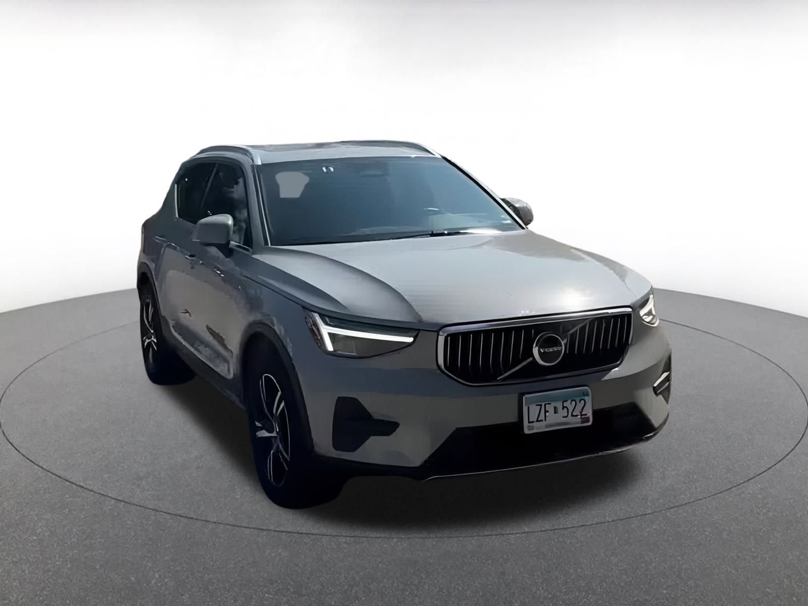 Thumbnail: 2024 Volvo XC40 - 3