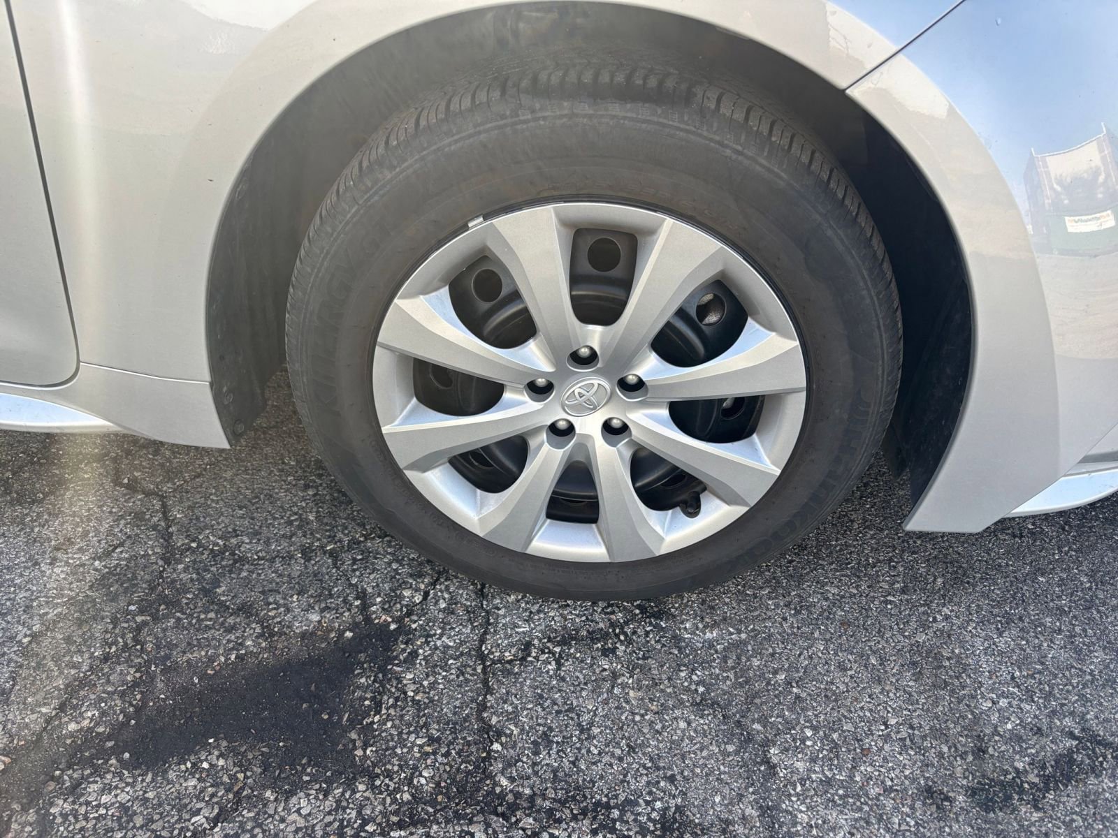 Thumbnail: 2025 Toyota Corolla - 28