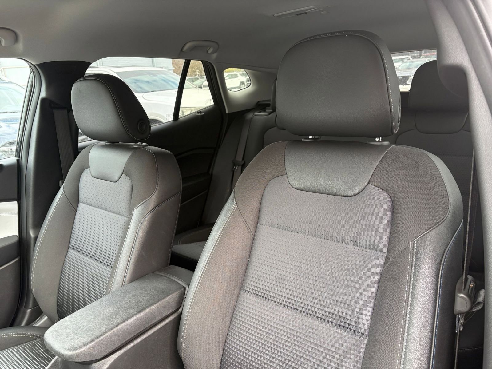 Thumbnail: 2025 Chevrolet Trax - 34