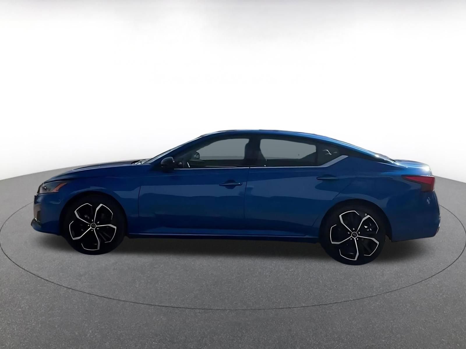 Thumbnail: 2025 Nissan Altima - 8