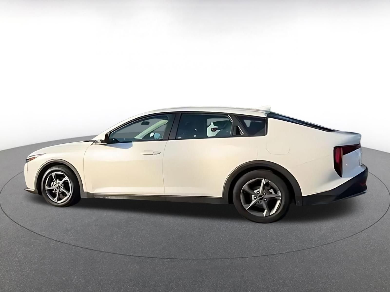 Thumbnail: 2025 Kia K4 - 4