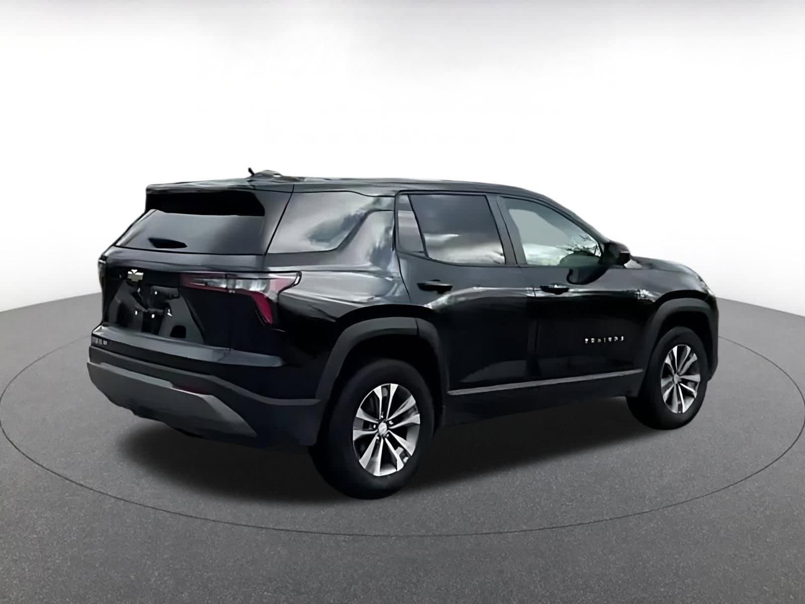 Thumbnail: 2025 Chevrolet Equinox - 16