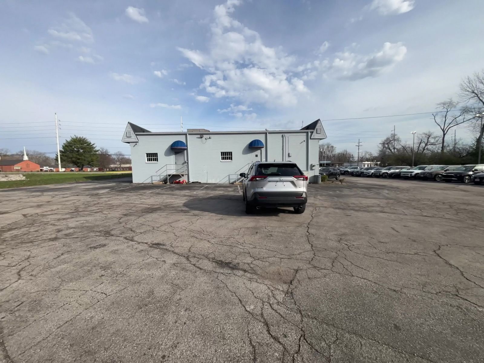 Thumbnail: 2025 Toyota RAV4 - 16