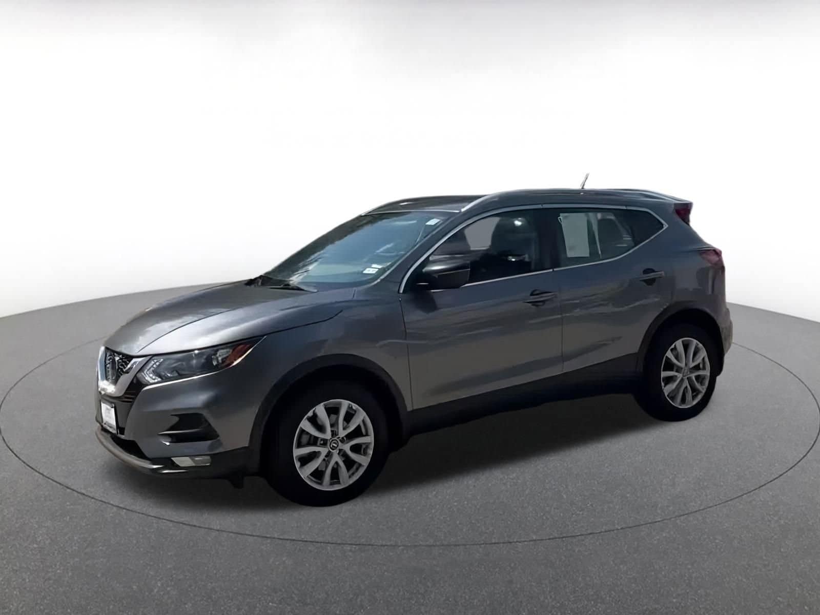 Thumbnail: 2022 Nissan Rogue Sport - 4