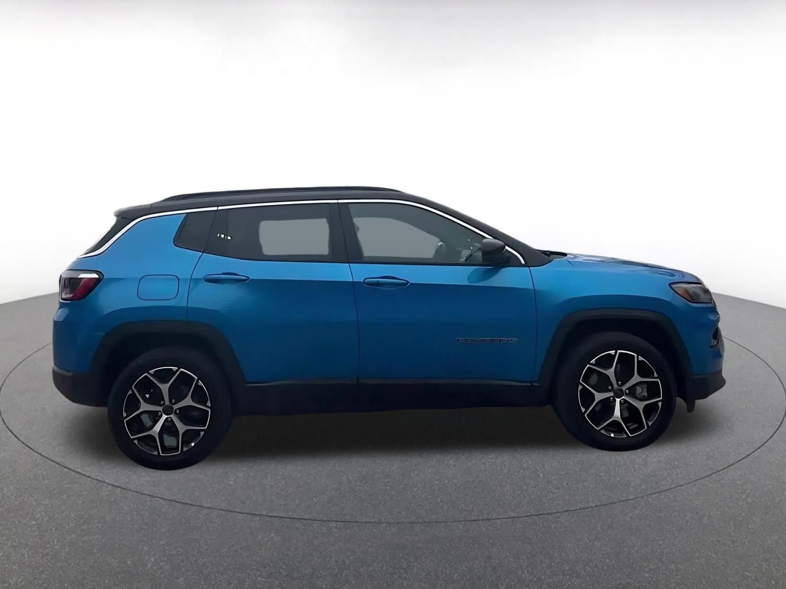 Thumbnail: 2025 Jeep Compass - 15