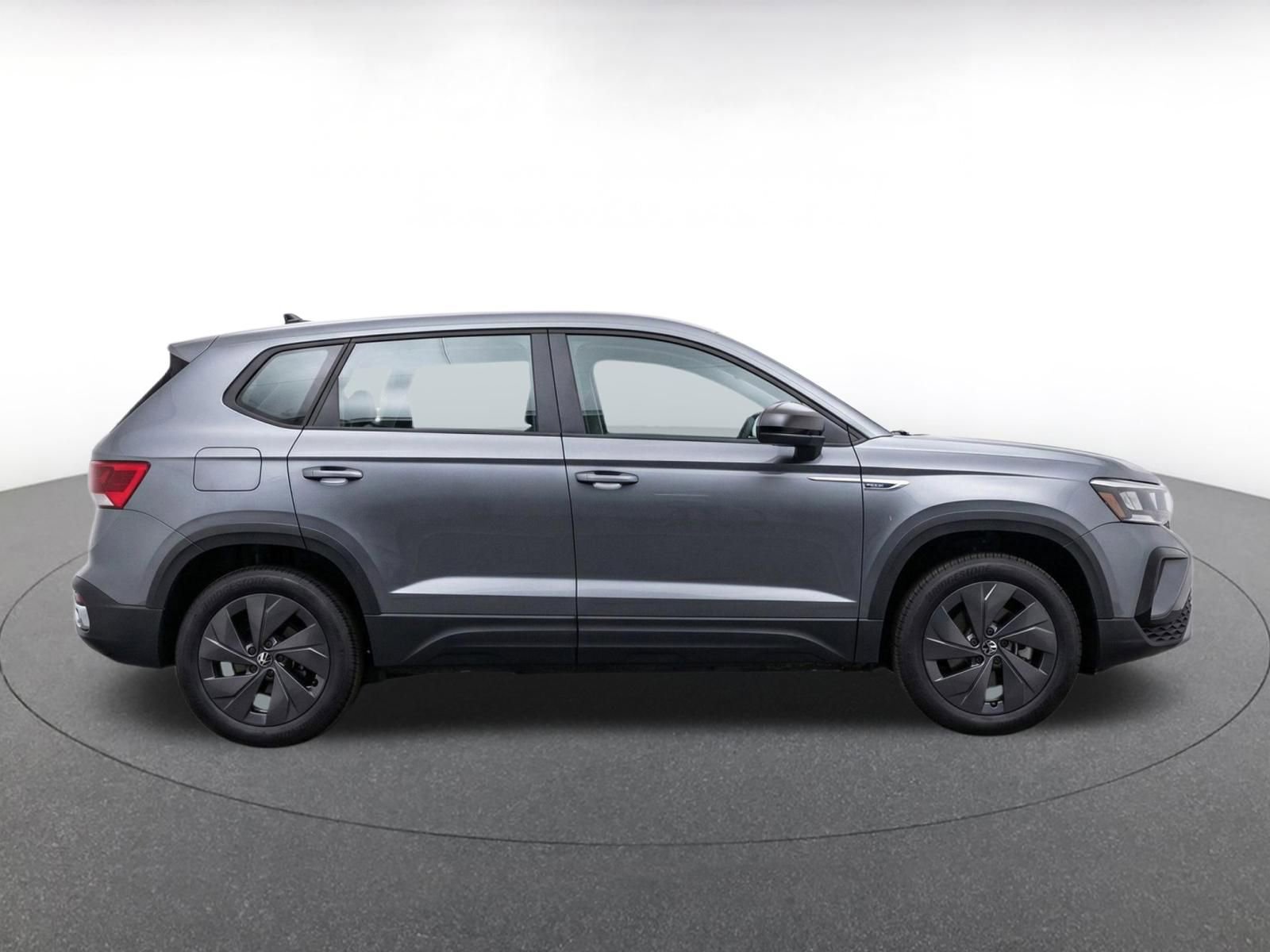 Thumbnail: 2025 Volkswagen Taos - 8