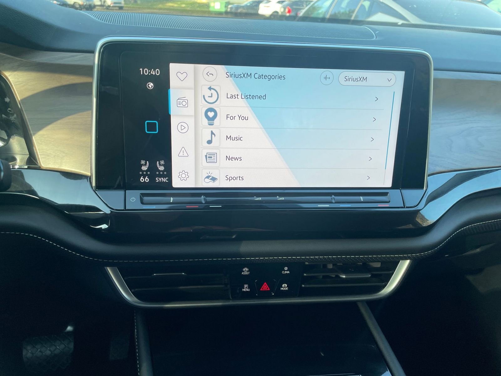 Thumbnail: 2025 Volkswagen Atlas - 18