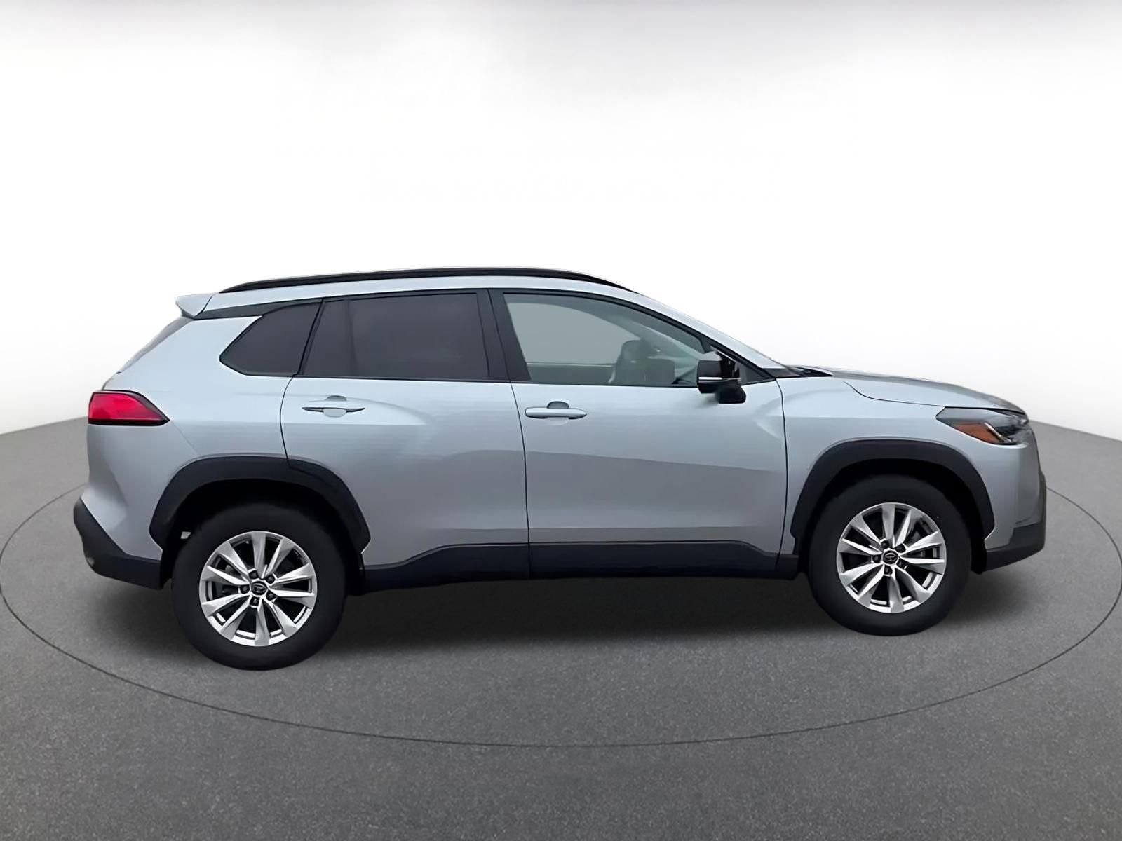 Thumbnail: 2025 Toyota Corolla Cross - 15