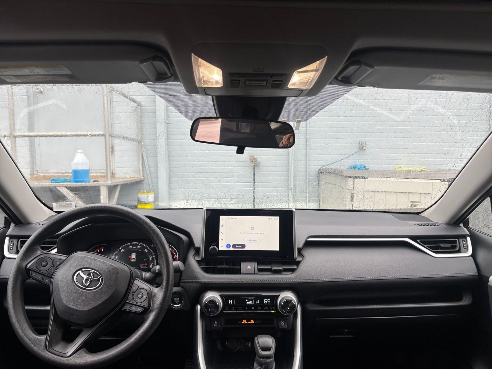 Thumbnail: 2025 Toyota RAV4 - 31