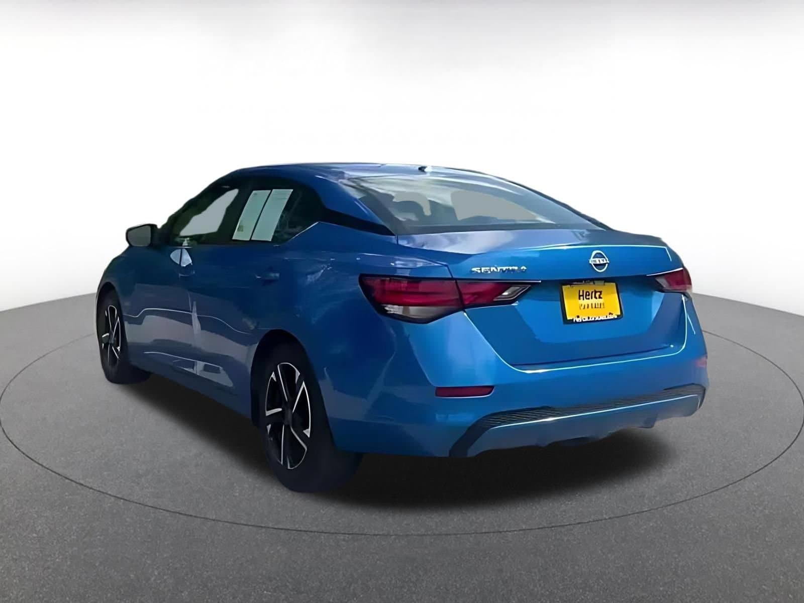 Thumbnail: 2025 Nissan Sentra - 10