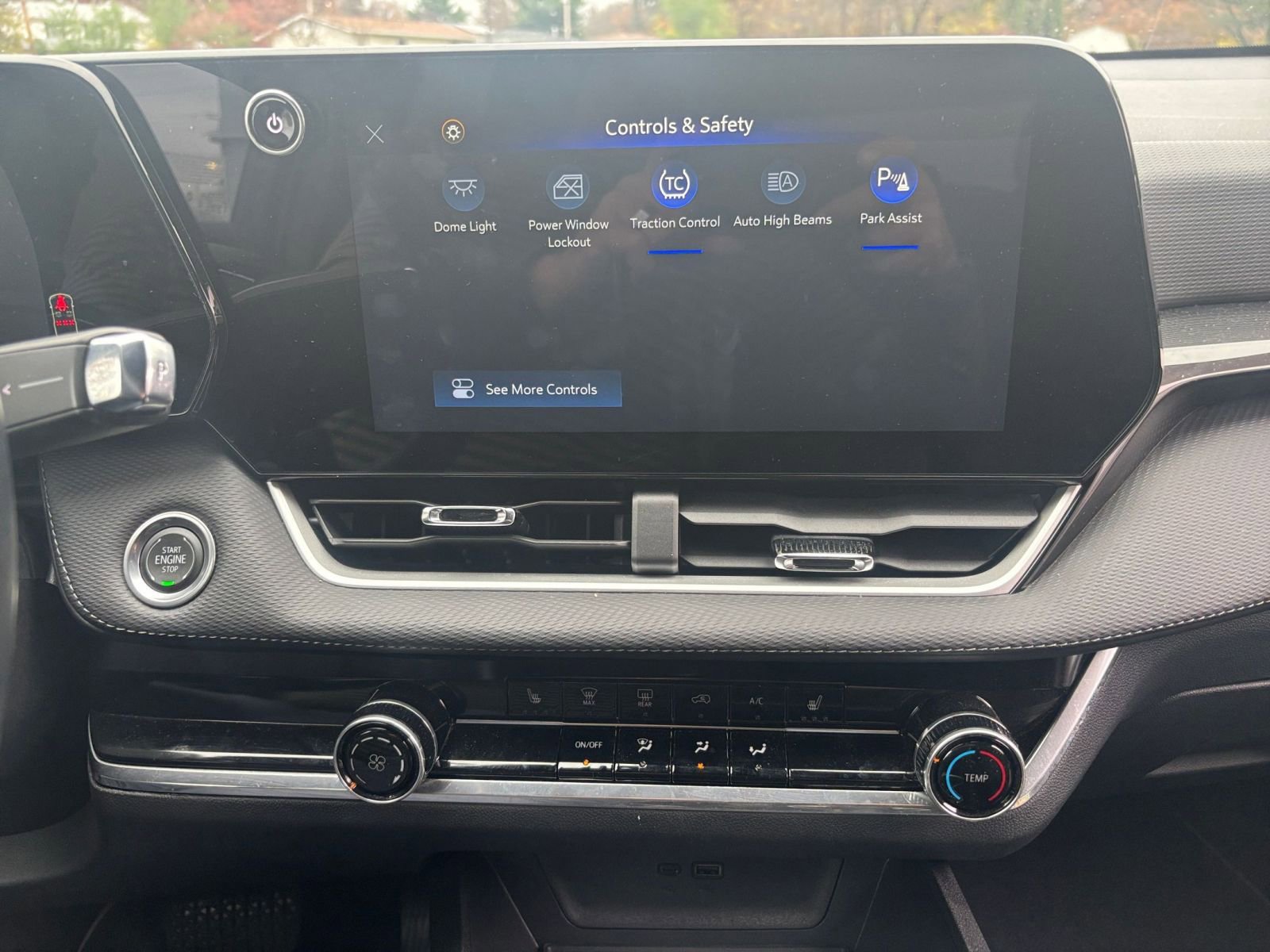 Thumbnail: 2025 Chevrolet Equinox - 18