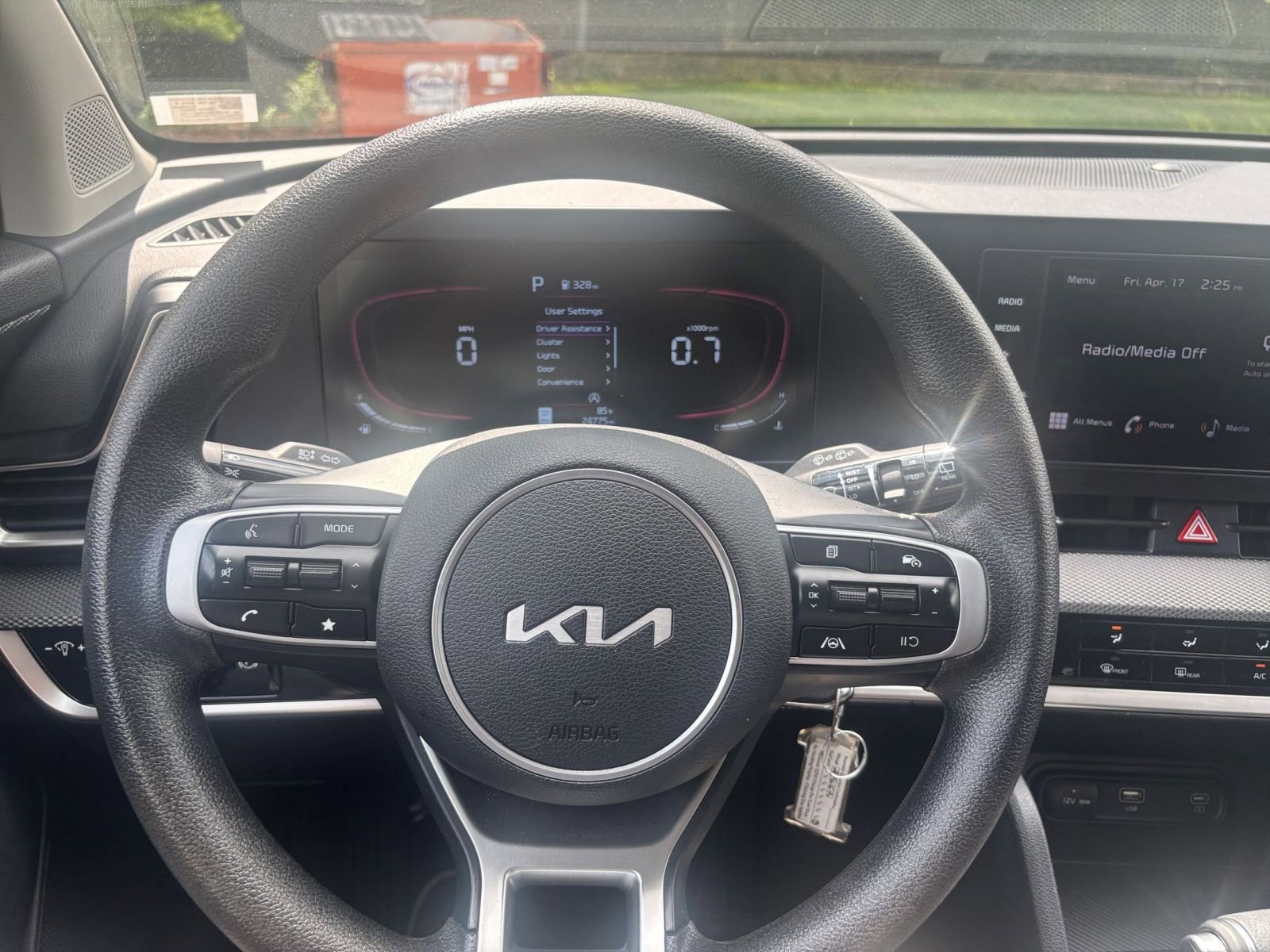 Thumbnail: 2025 Kia Sportage - 32