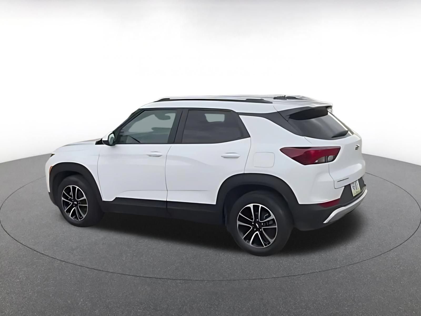 Thumbnail: 2025 Chevrolet TrailBlazer - 16
