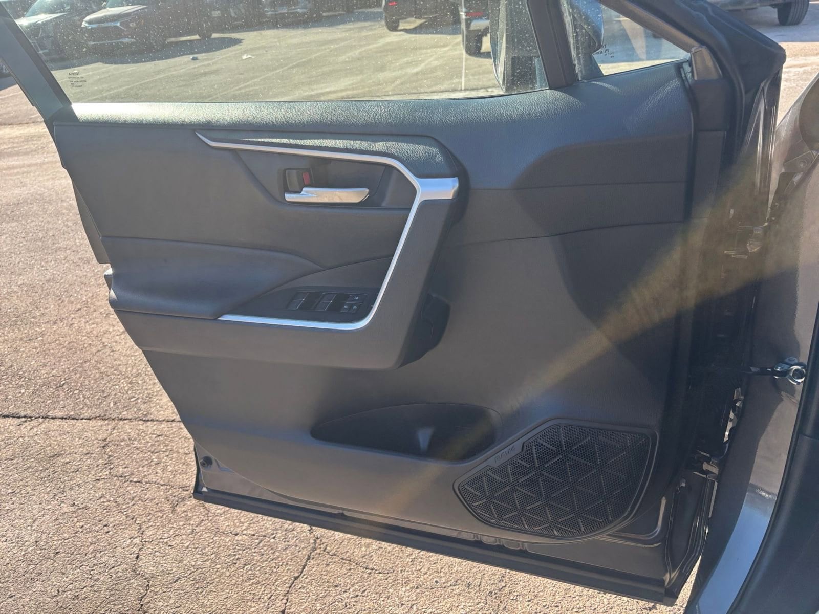 Thumbnail: 2025 Toyota RAV4 - 20