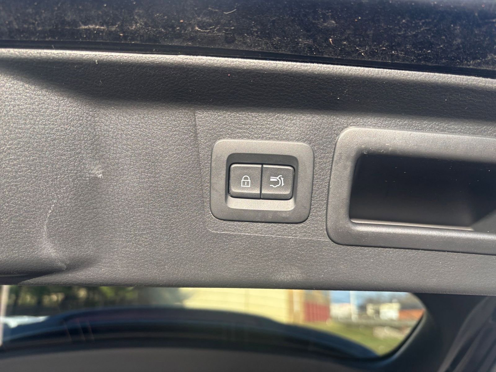 Thumbnail: 2025 Mazda CX-50 - 22