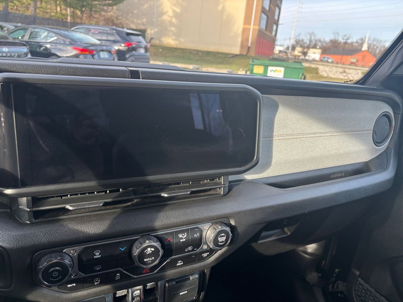 Thumbnail: 2025 Jeep Wrangler - 33