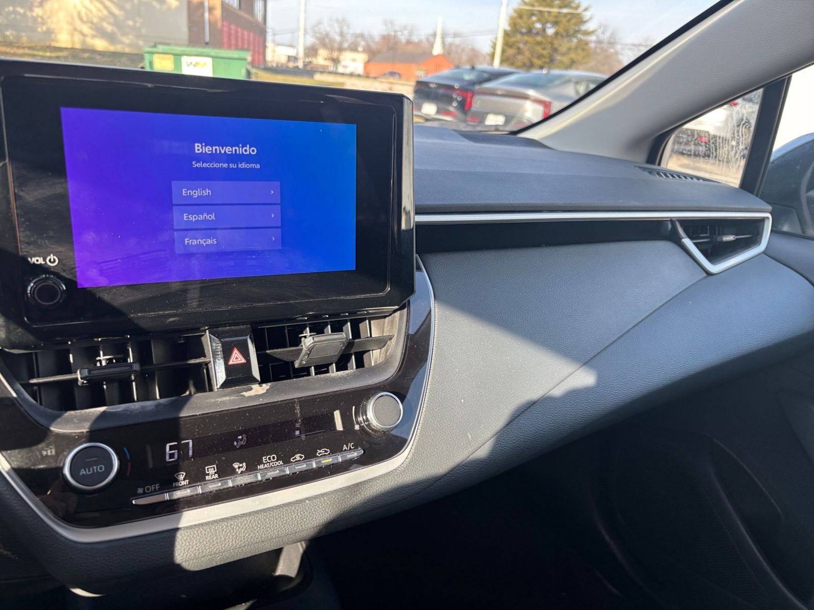 Thumbnail: 2025 Toyota Corolla - 33