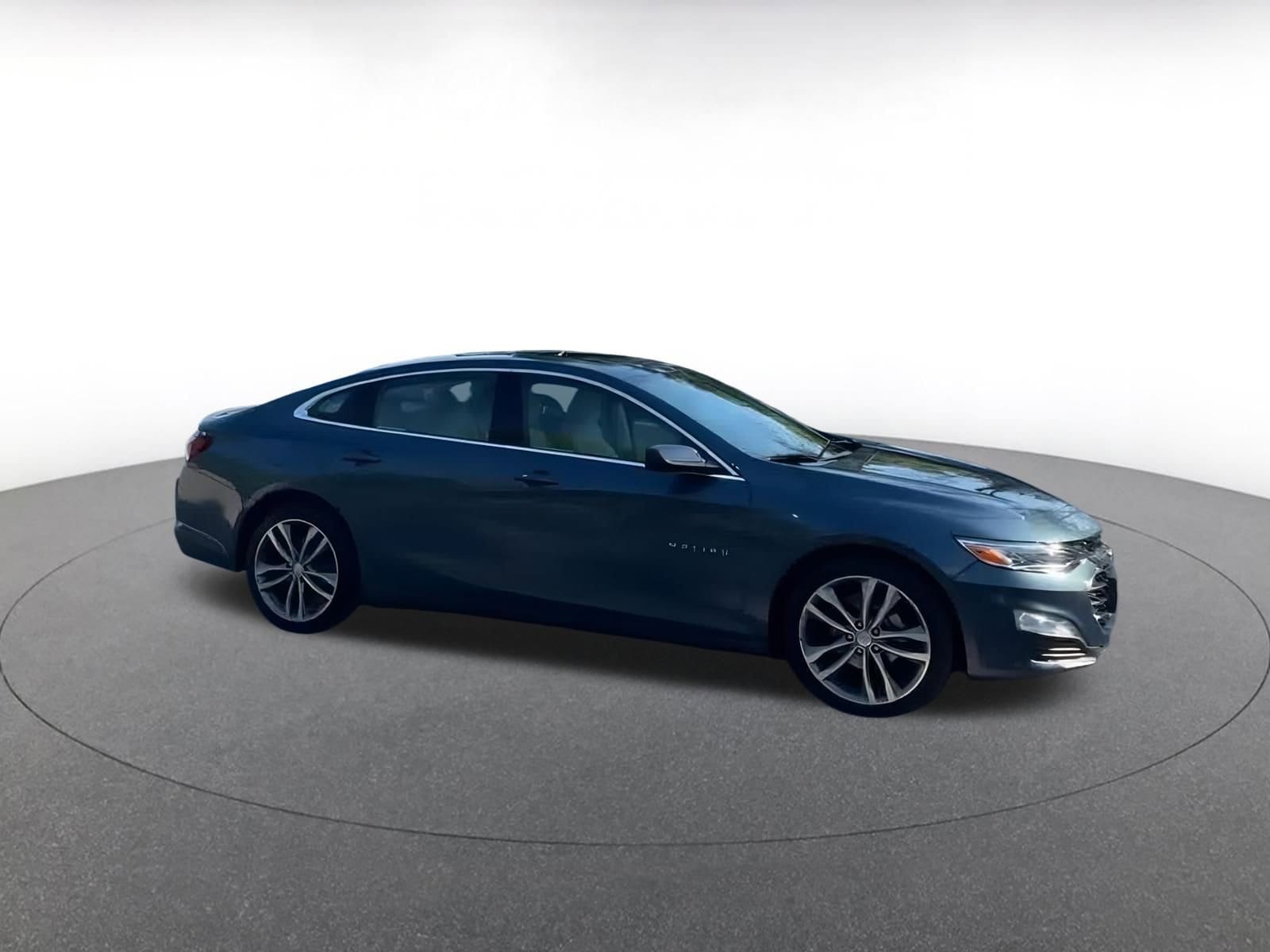 Thumbnail: 2024 Chevrolet Malibu - 2