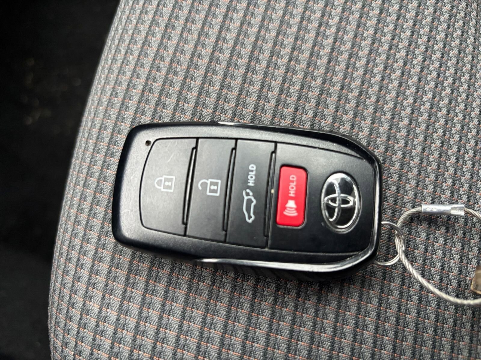 Thumbnail: 2025 Toyota Highlander - 22