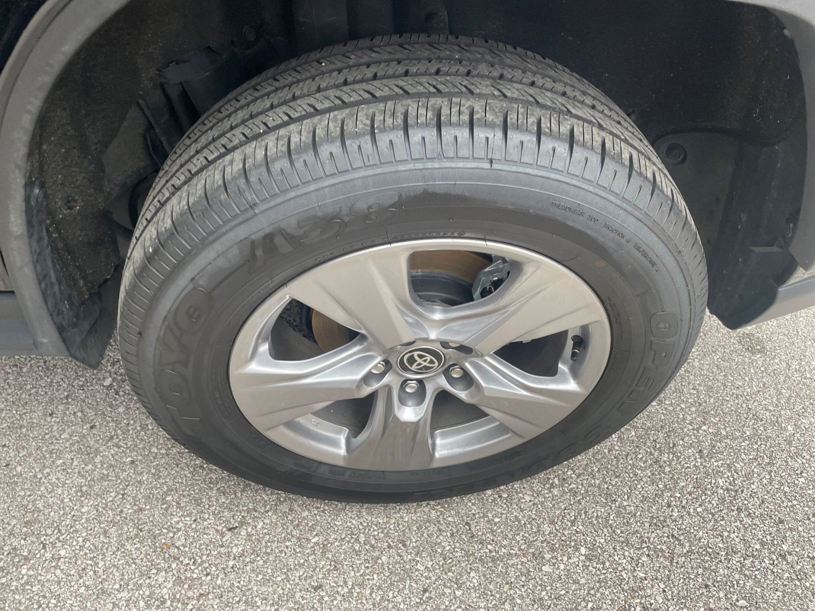 Thumbnail: 2025 Toyota RAV4 - 28