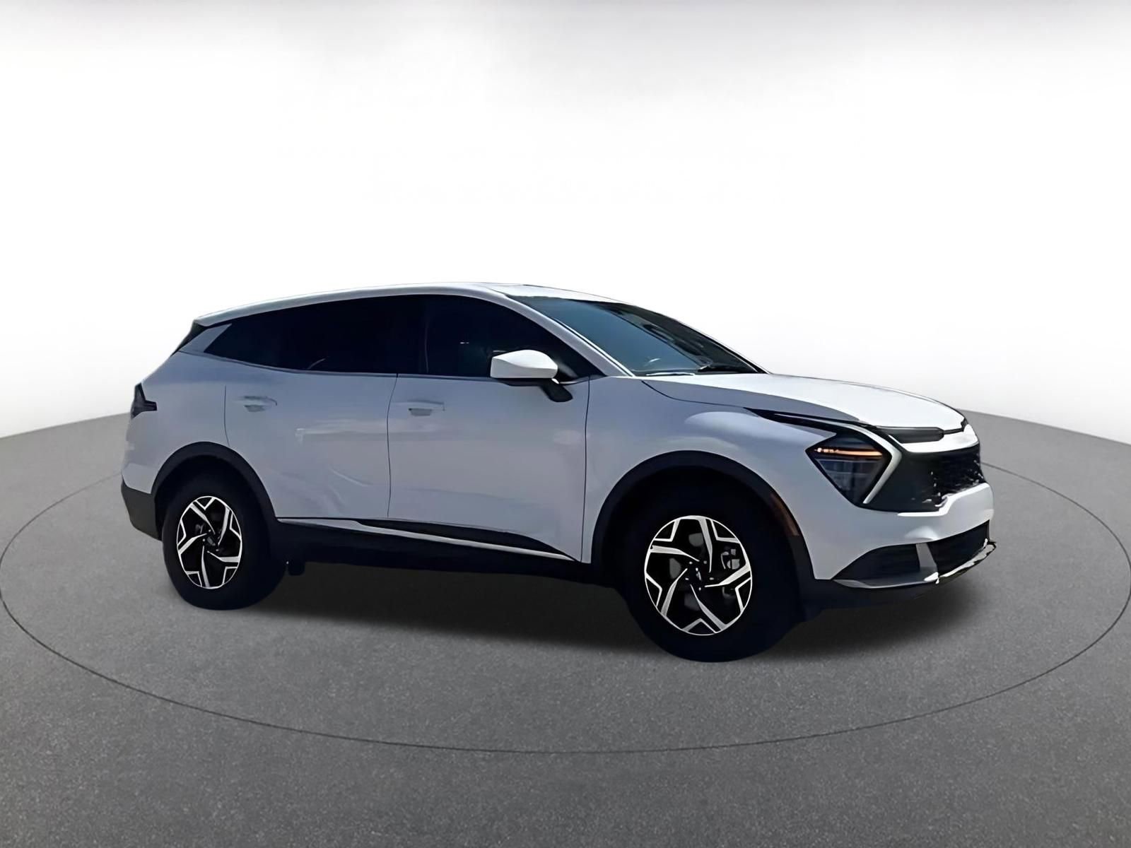 Thumbnail: 2025 Kia Sportage - 3