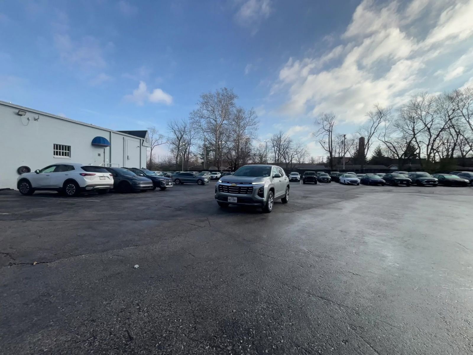 Thumbnail: 2025 Chevrolet Equinox - 16