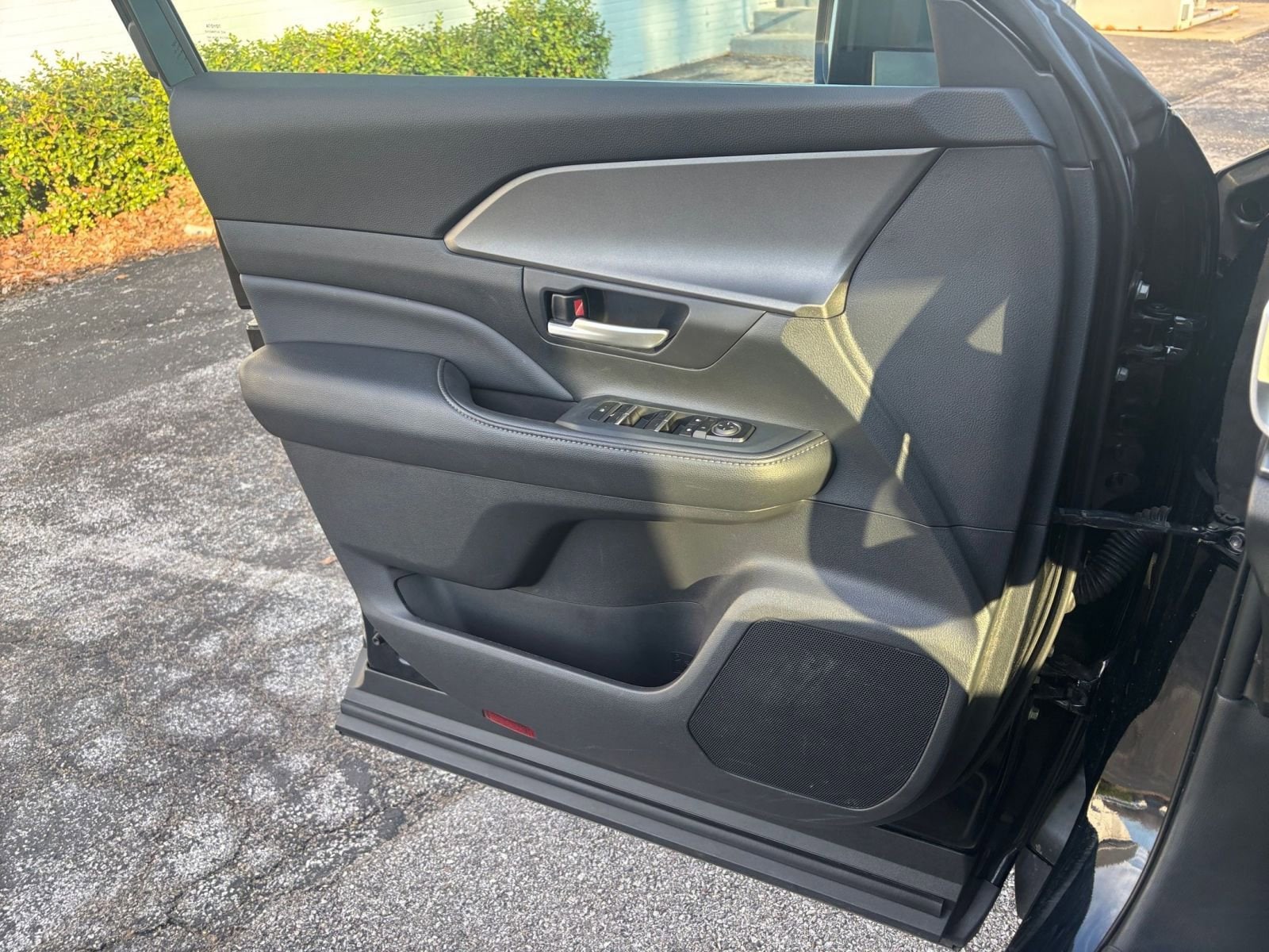 Thumbnail: 2025 Toyota Grand Highlander - 18