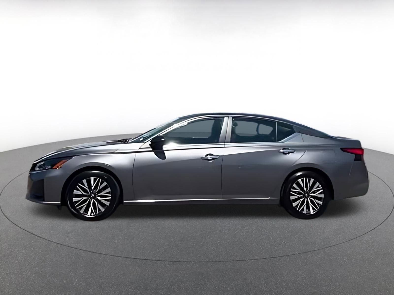 Thumbnail: 2025 Nissan Altima - 15