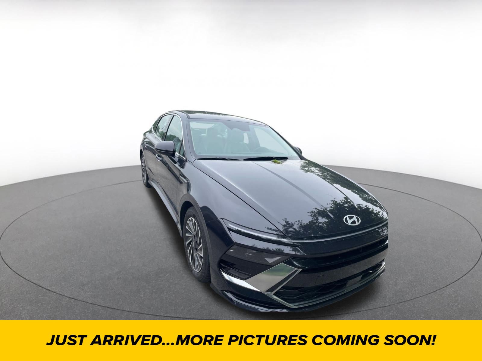 2024 Hyundai Sonata SEL Hero Image
