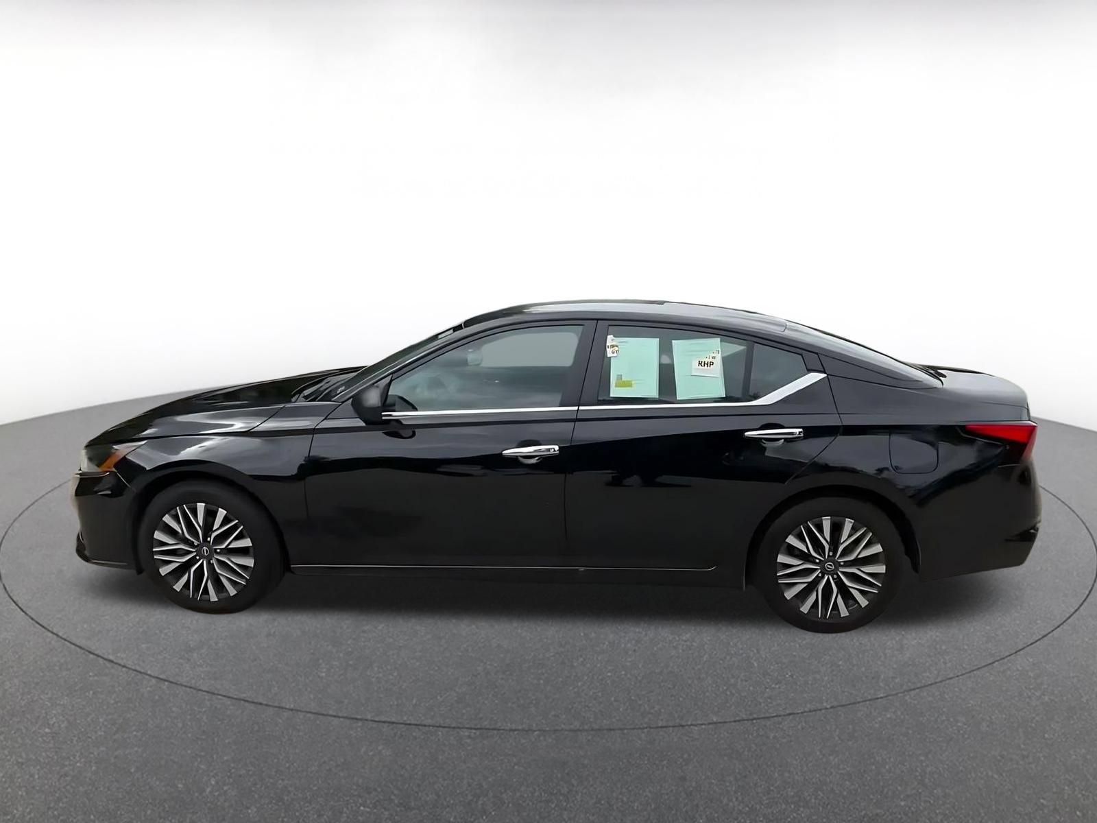Thumbnail: 2025 Nissan Altima - 8