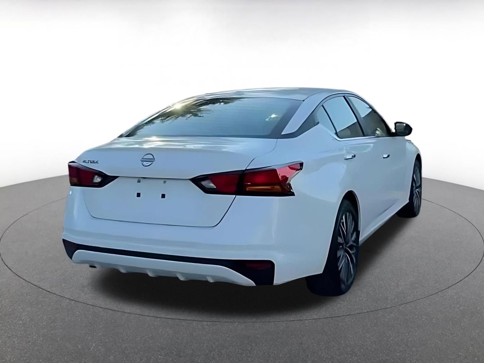 Thumbnail: 2025 Nissan Altima - 12