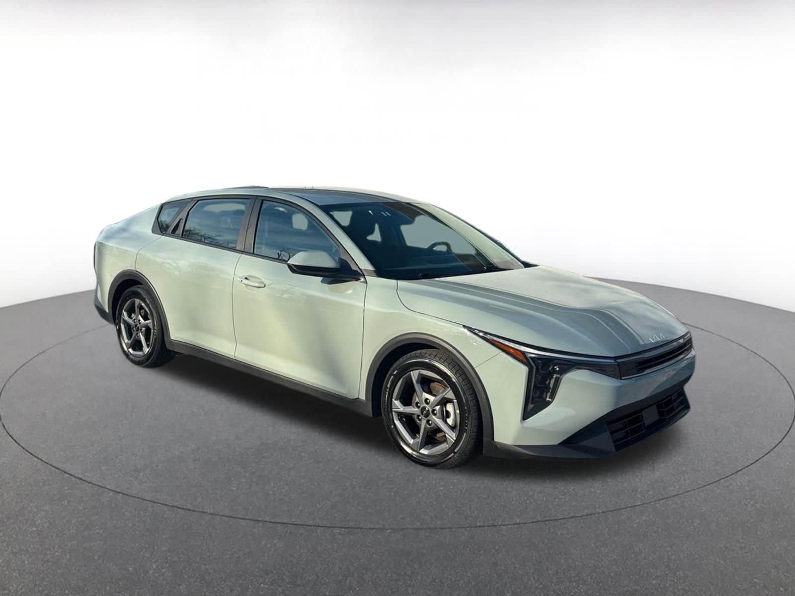 Thumbnail: 2025 Kia K4 - 1