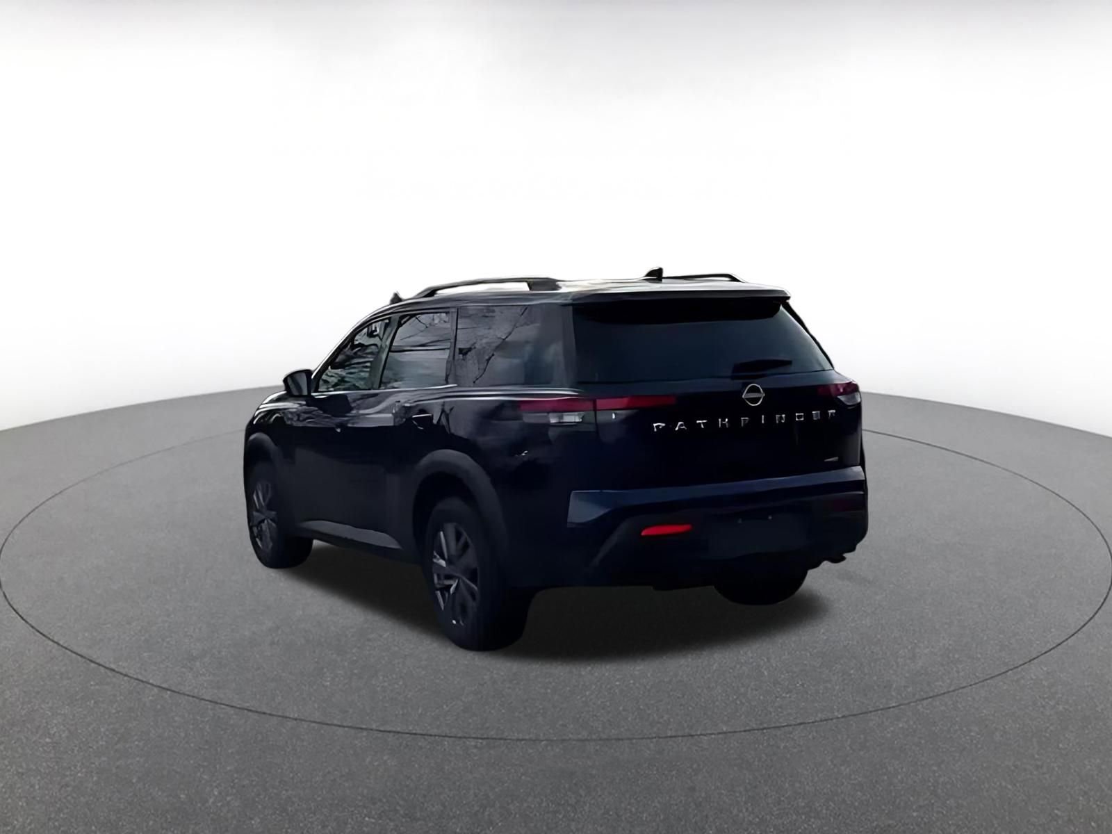 Thumbnail: 2025 Nissan Pathfinder - 10